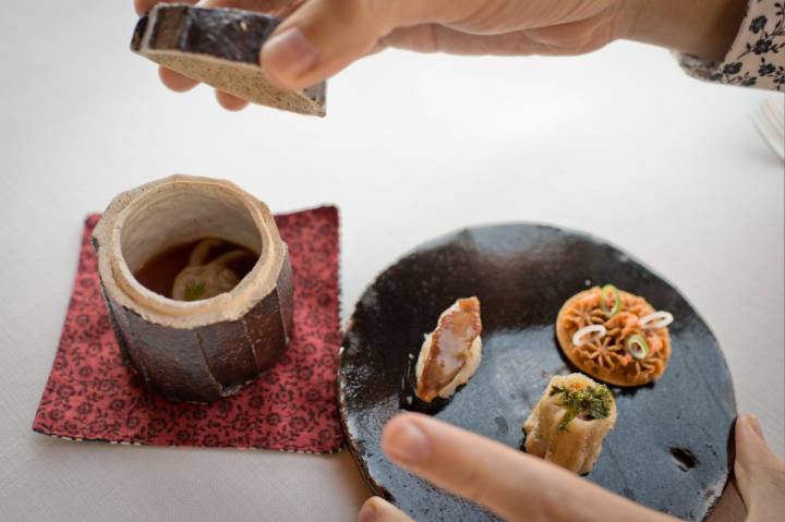 Restaurante BonAmb (Xábia, Alicante): cocas, nigiri de sepia y chawanmushi de almeja de carril.