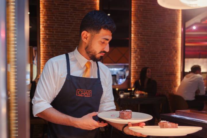 "La temperatura interior ideal  de la carne es 43º".