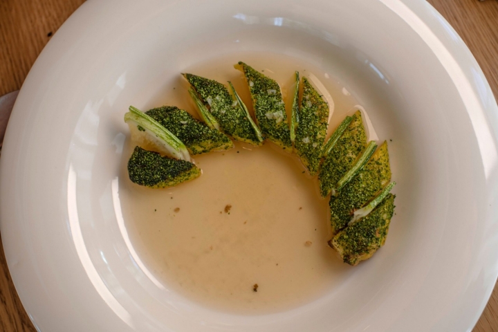 Calabacín y brodo de judías verdes.