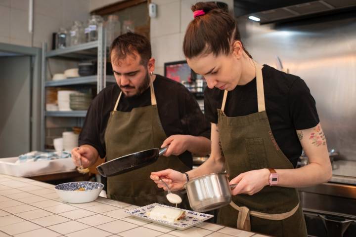 Todos los platos se terminan en la barra del restaurante.