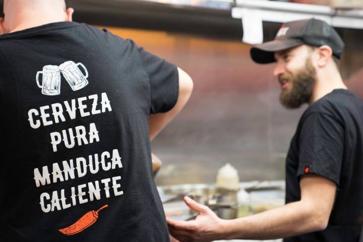 "Cerveza pura, manduca caliente". No hay mejor manera para describir 'La Virgen 154'.