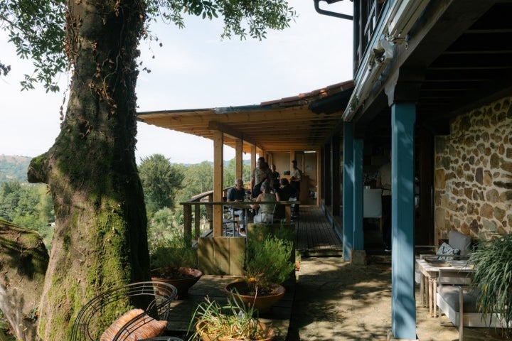 El entorno del los Llaureles, en plena naturaleza.