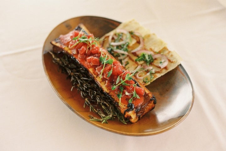 Tuétano de atún rojo con tatemada murciana