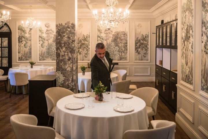 Comedor del restaurante Reina XIV en La Granja (Segovia).