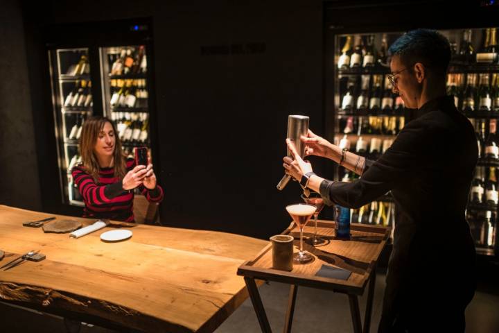 El menú gastronómico comienza en la bodega.