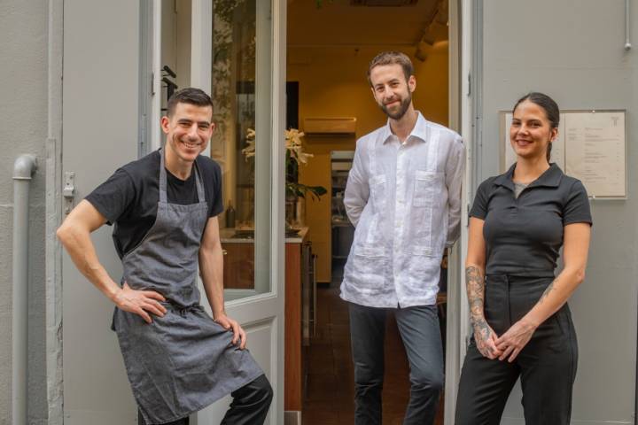 Aitor Sua, Lucas Fernández y Pilar Ryberg.