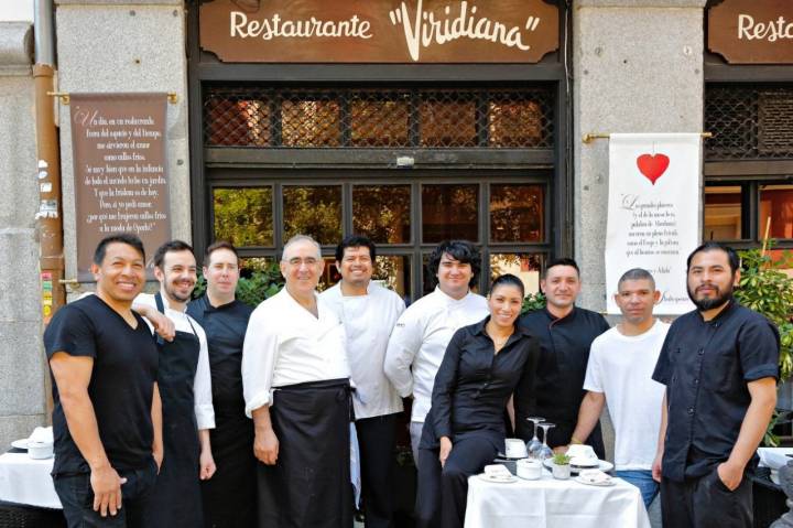 El equipo de 'Viridiana' dispuesto a comerse el mundo.