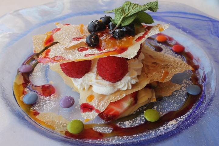 Gastronomía refrescante y creativa a pie de playa. Foto: La Goleta.