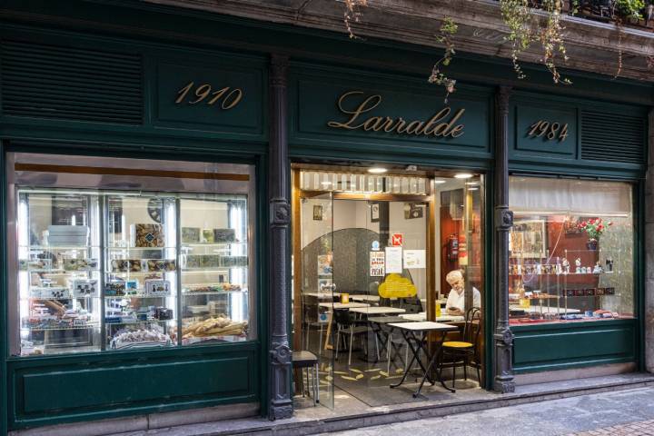 Ruta pasteles de arroz Bilbao pastelería Larralde