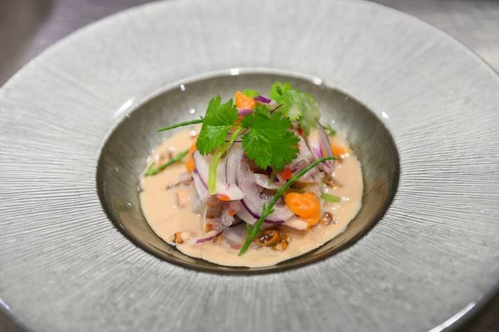 Ceviche de corvina con leche de tigre elaborada por Luis Arévalo.