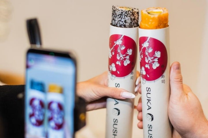 Dos rolls de sushi de Suka, en Nueva York