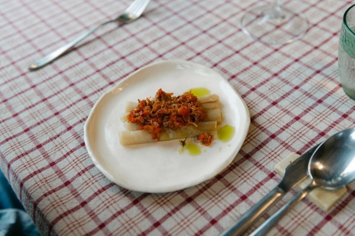 Fran emplatando  en la cocina de Texu
