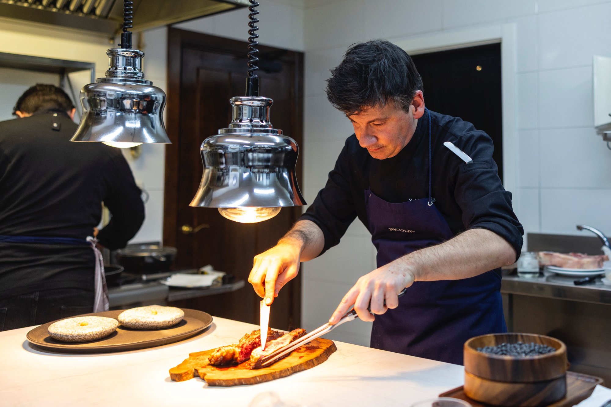 Xabier Ruiz regenta el Asador Nicolás en Tolosa
