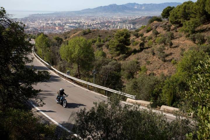 motos en carretera de los montes de malaga