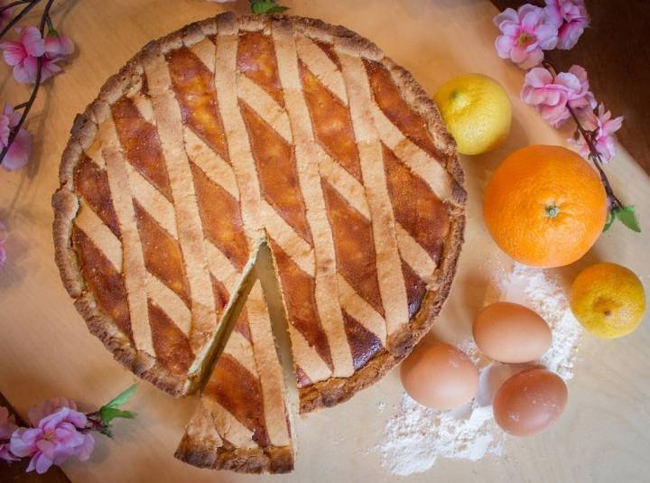 La 'Pastiera' napolitana es típica de la Pascua de Resurrección. Foto: Shutterstock.