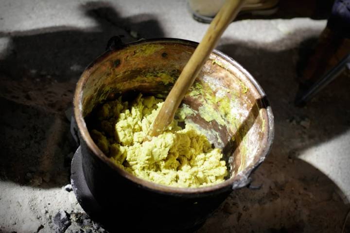 Las gachas hechas al fuego de la lumbre tienen otro sabor.