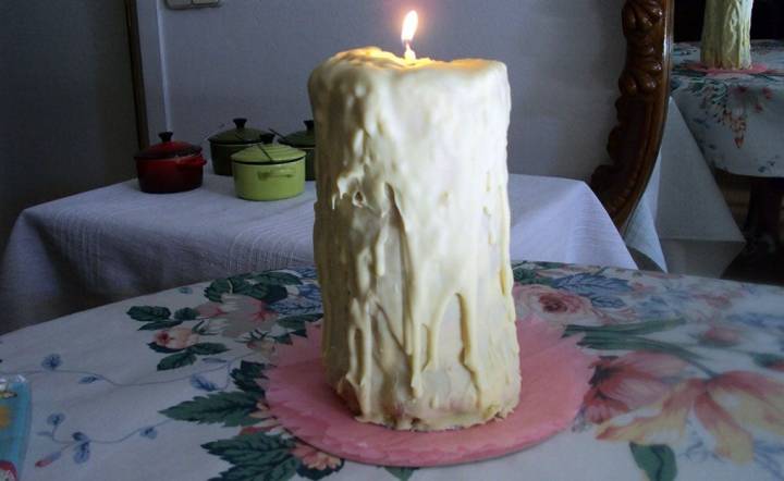 Velón de Navidad de chocolate blanco y castañas.