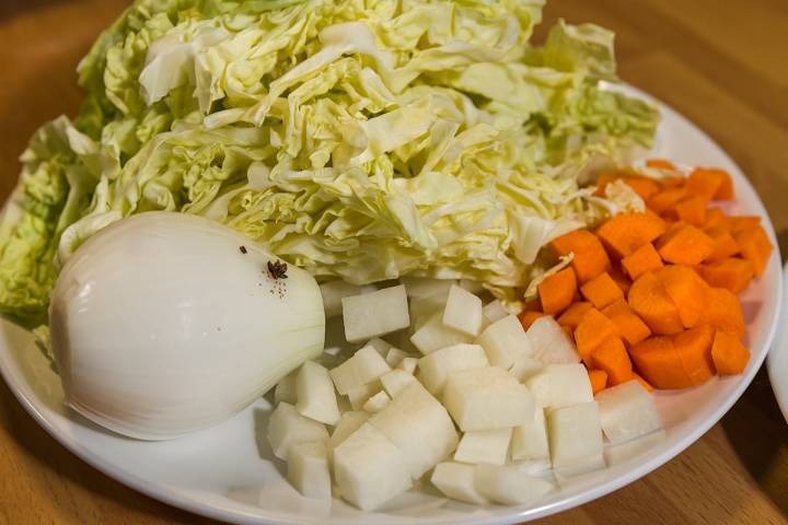 Ingredientes de la sopa de col de La Seu D’Urgell.