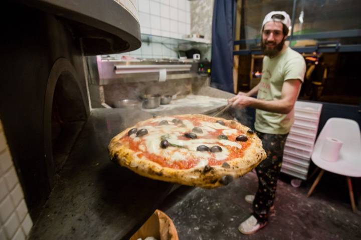 Harinas ecológicas, materia prima local e italiana y estilo napolitano resultan imbatibles en Bilbao. Foto: Demaio Pizza.