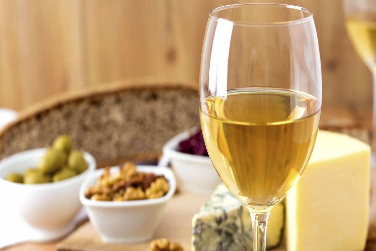 Vinos blancos para el aperitivo