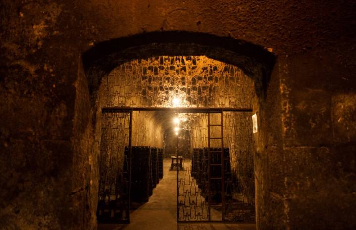 Bodegas centenarias de Haro: Bodegas Bilbaínas (red de galerías)