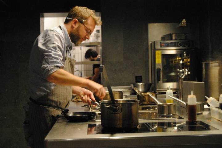 La cocina a la vista de Gresca Bar / Foto: E.R.