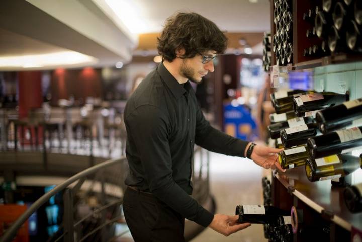 En Lavinia miman cada uno de sus vinos.