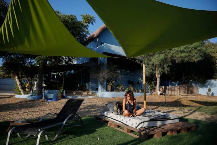 El patio es un sitio donde relajarse y olvidarse del reloj.