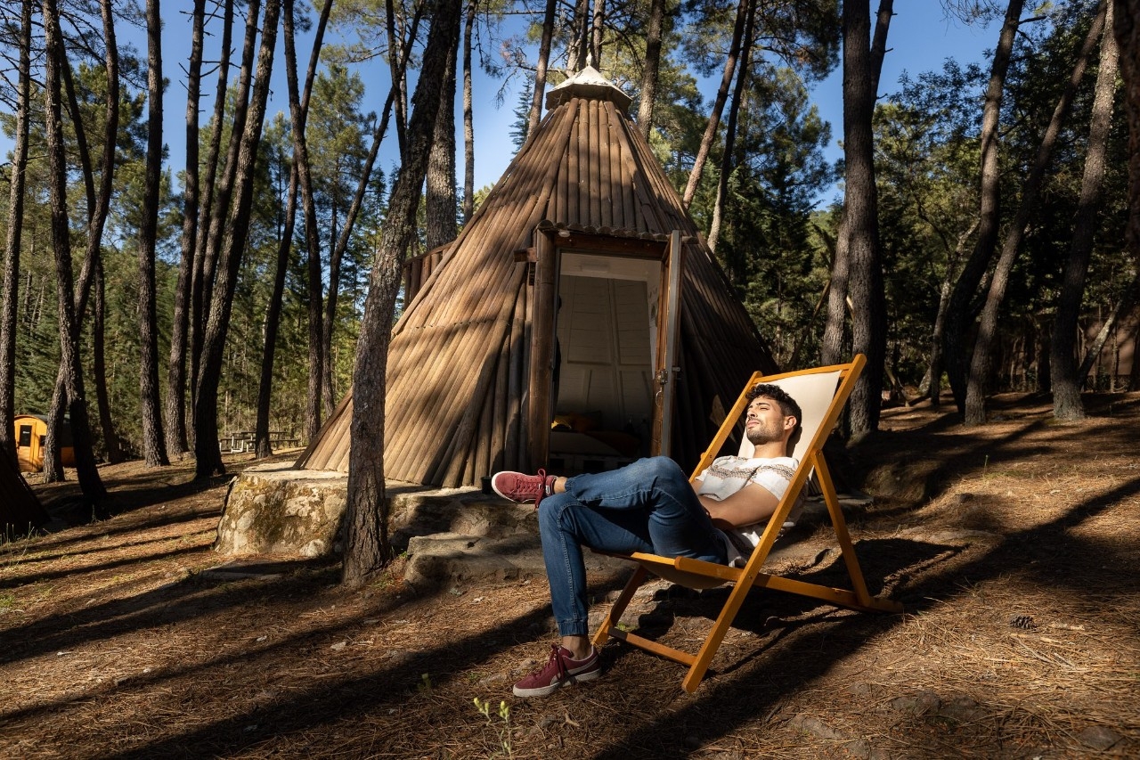 Noche de verano en un “teepee” abulense