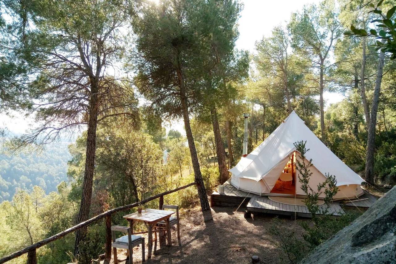 5 glampings catalanes para perderte en el bosque