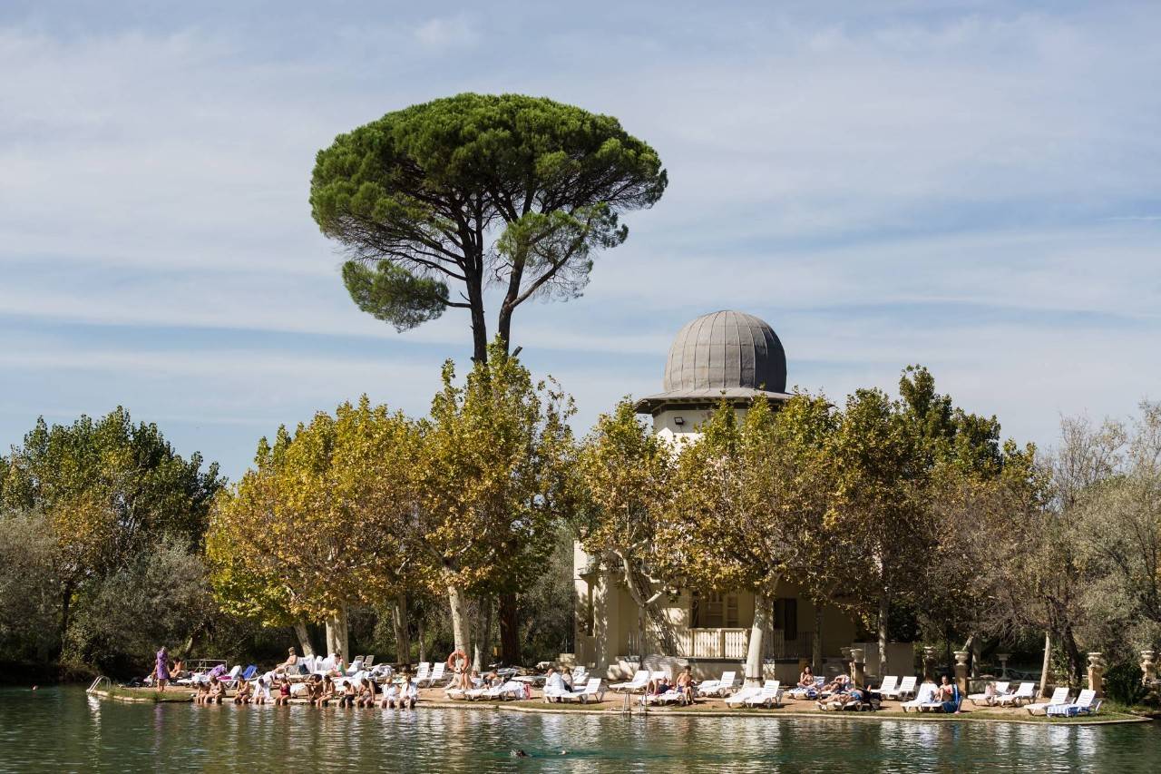 El lago termal que inspiró a José Luis Sampedro