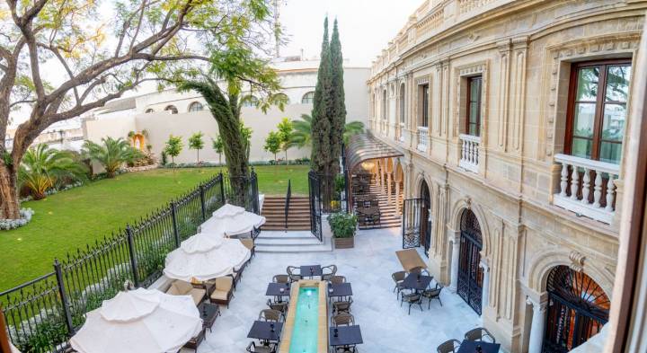 Las vistas desde la suite María Luisa dan al jardín del hotel.