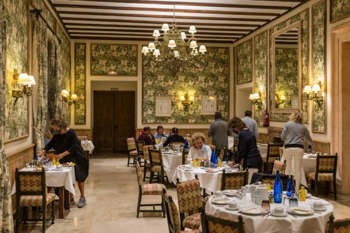 En el comedor de la tercera planta es donde se ofrece el desayuno.