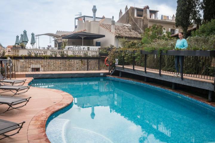 Piscina del hotel Casa Granados