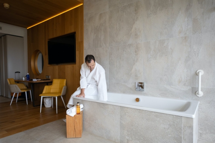 Bañera de la suite del hotel Higueron de Fuengirola (Málaga).