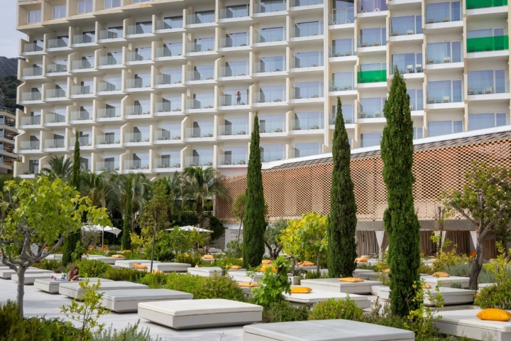 Camas balinesas del hotel Higueron de Fuengirola (Málaga).
