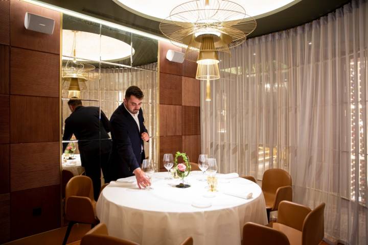 Uno de los comedores del restaurante La Rosaleda 1945