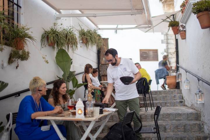 Hotel V... (Vejer de la Frontera, Cádiz) terraza del restaurante