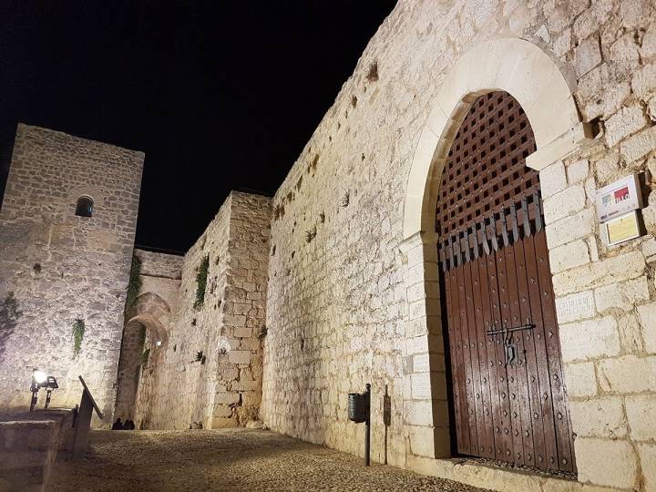 Castillo de Santa Catalina, junto al Parador.