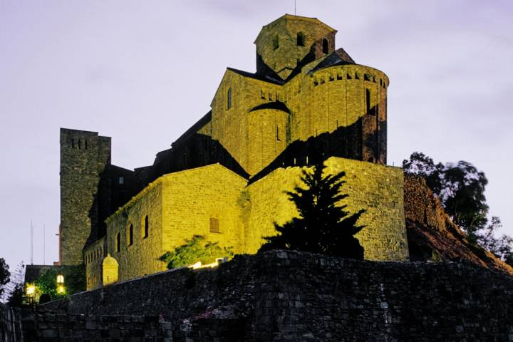 Paradores para Halloween Parador de Cardona