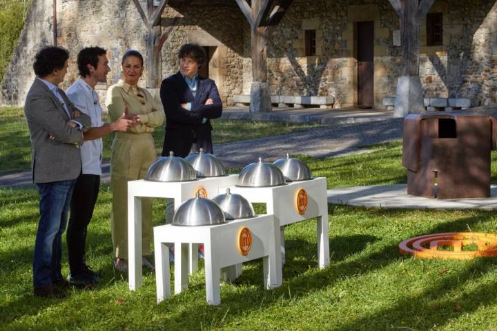 Final MasterChef 9: Eneko Atxa junto al jurado del programa