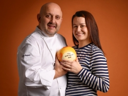 El cocinero Chechu Rey y Angélica Vieira, jefa de sala de Gunnen (A Coruña).