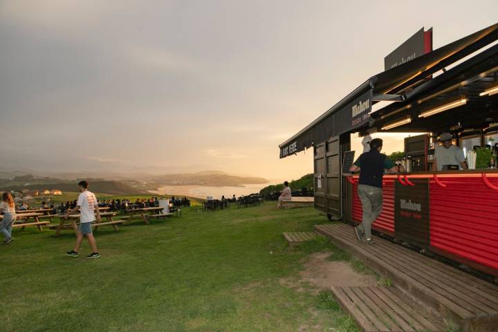 La panorámica del mar desde ‘El Rayo Verde’, en San Vicente de la Barquera (Cantabria). Foto: José García