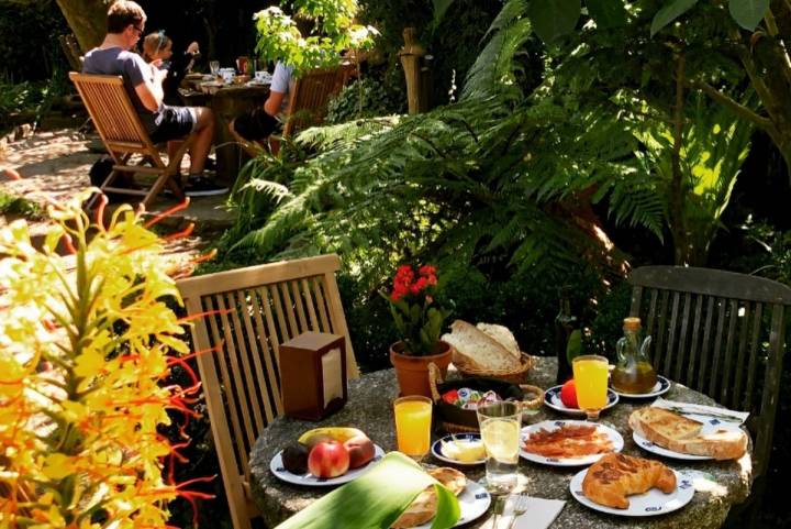 Un rincón acogedor para las mañanas de verano. Foto: Facebook ‘Hotel Costa Vella’