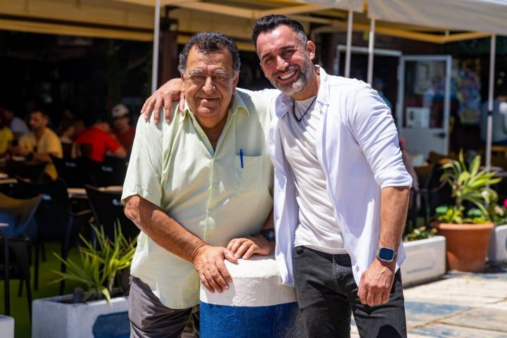 El Portugué y su hijo, Manuel en Isla Cristina (Huelva)