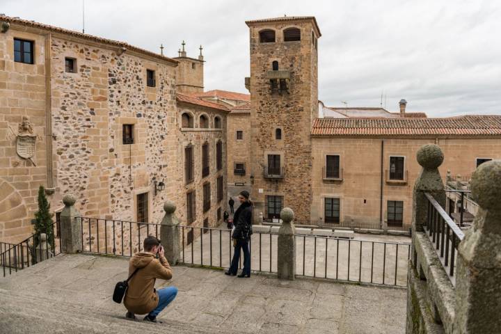 La plaza de San Jorge, lugar obligado para los visitantes. Foto: Shutterstock.