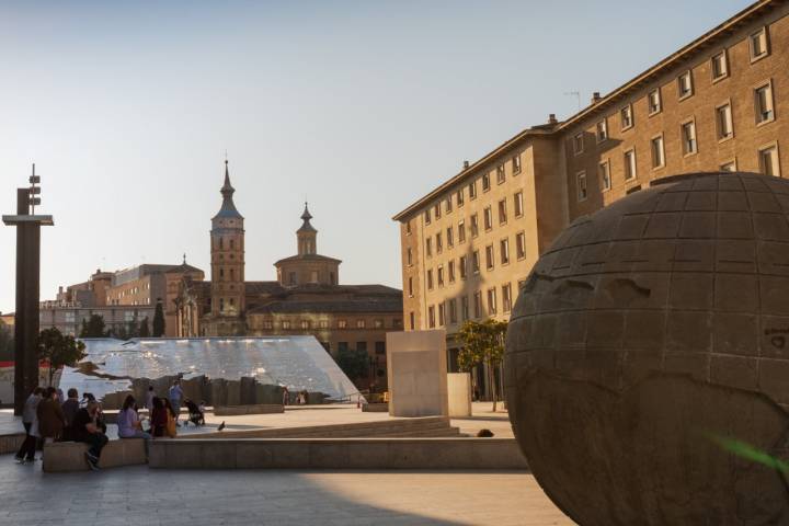 Paseo por Zaragoza: Fuente de la Hispanidad