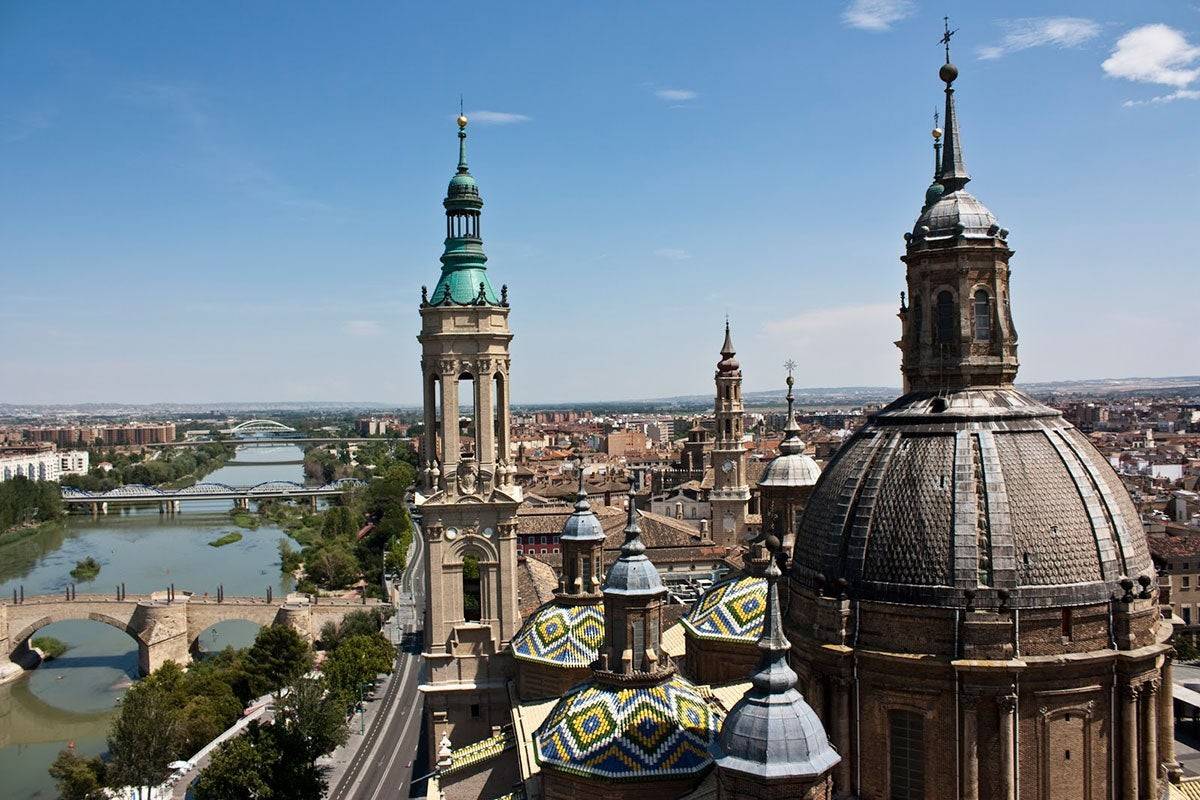 Las cúpulas de la basílica desde cerca. Foto: Raquel Jiménez.