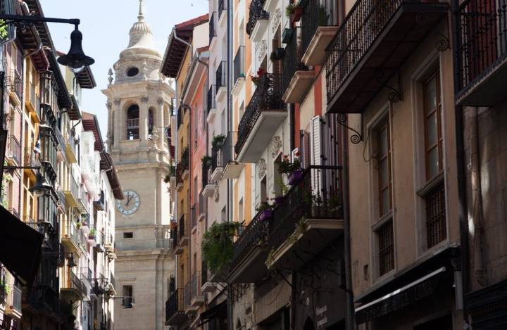 Pamplona - Campanario de la catedral (portada)