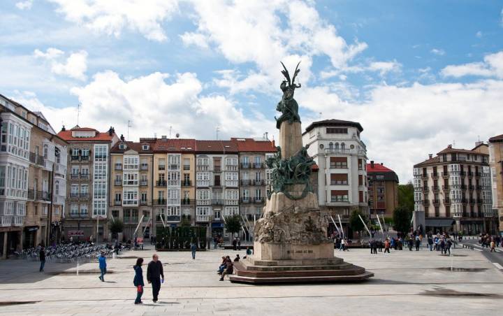 plaza virgen blanca vitoria